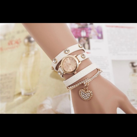 Charm Watch - Picture 3 of 6